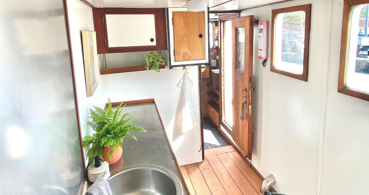 Varra Water - Unique Boat Accomodation - Bornholm - Fjaelstavn Nexo Luaran gambar