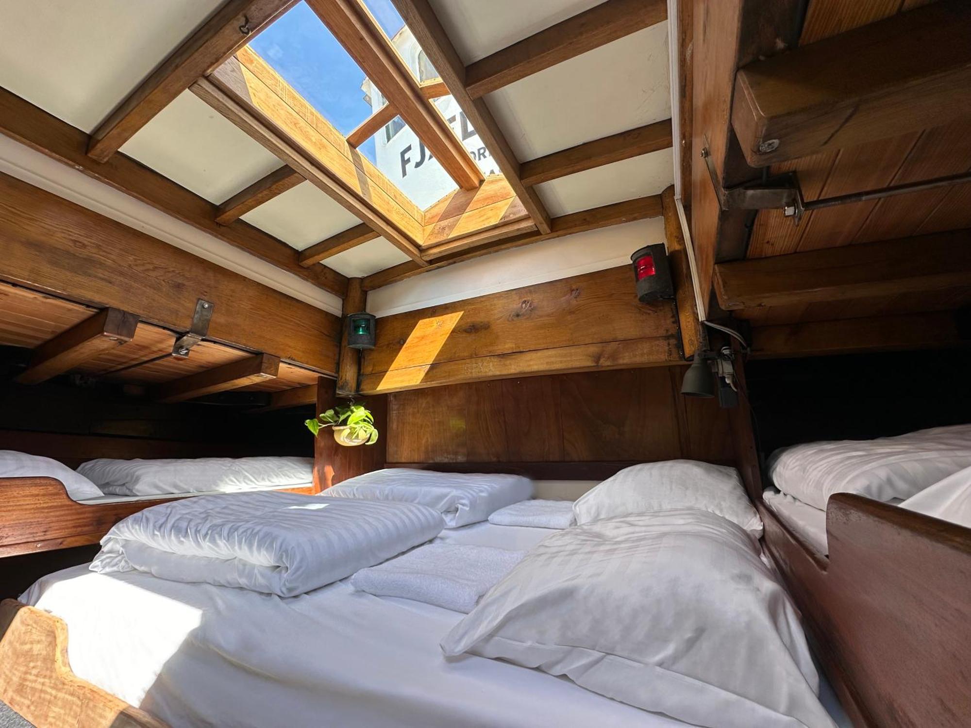 Varra Water - Unique Boat Accomodation - Bornholm - Fjaelstavn Nexo Luaran gambar