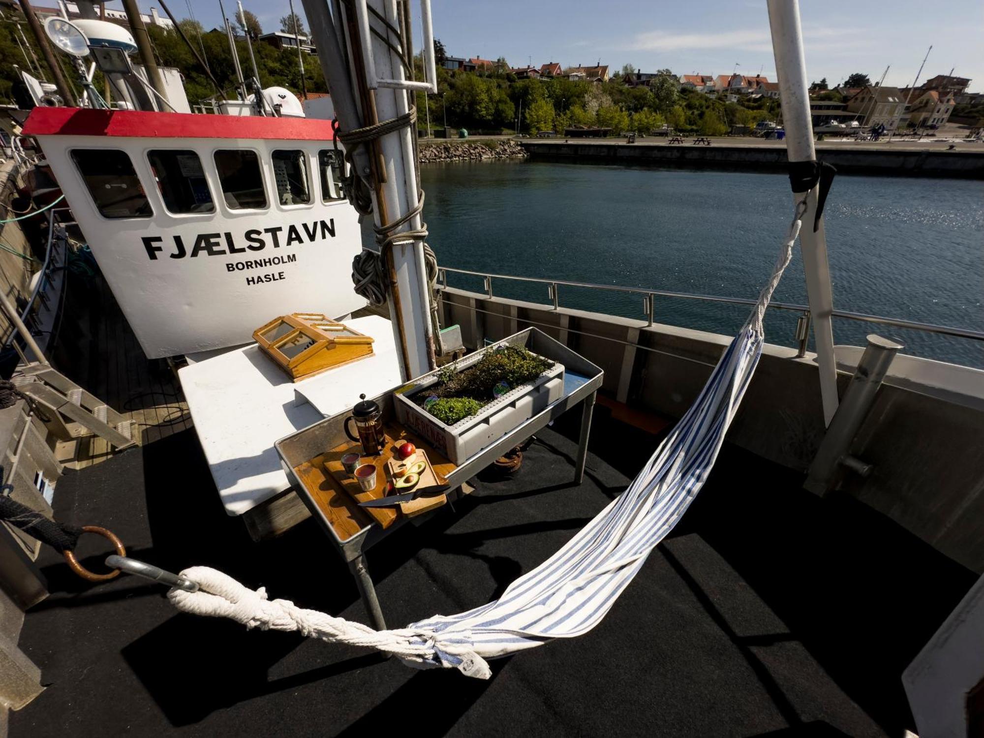 Varra Water - Unique Boat Accomodation - Bornholm - Fjaelstavn Nexo Luaran gambar