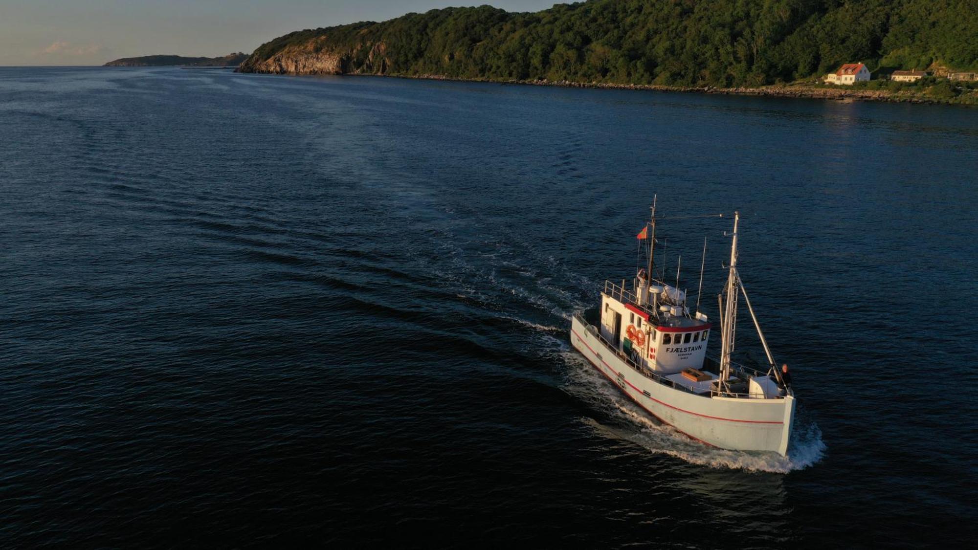 Varra Water - Unique Boat Accomodation - Bornholm - Fjaelstavn Nexo Luaran gambar