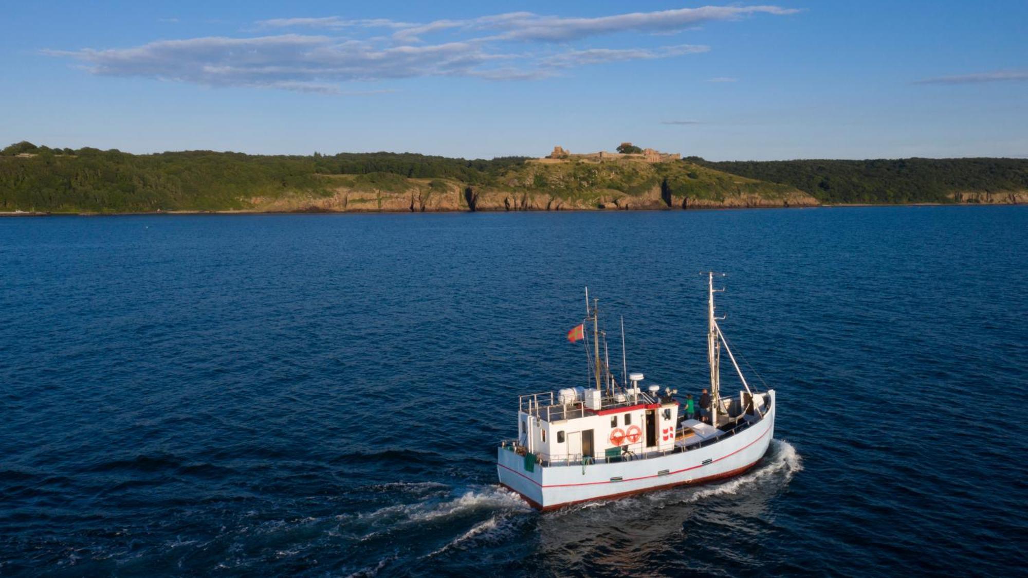 Varra Water - Unique Boat Accomodation - Bornholm - Fjaelstavn Nexo Luaran gambar